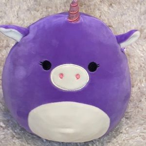 NWOT Astrid the Unicorn 8” Squishmallow in pretty purple w/pink horn! A classic!